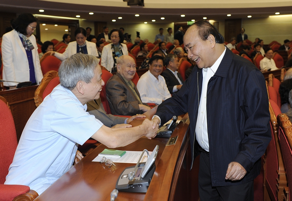 mong muon nguyen can bo lanh dao cap cao tiep tuc dong gop cho su nghiep xay dung dat nuoc