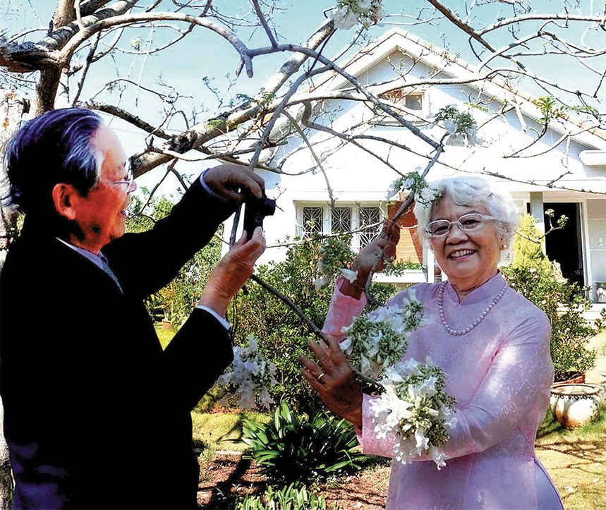 nu tien si nang no voi da lat