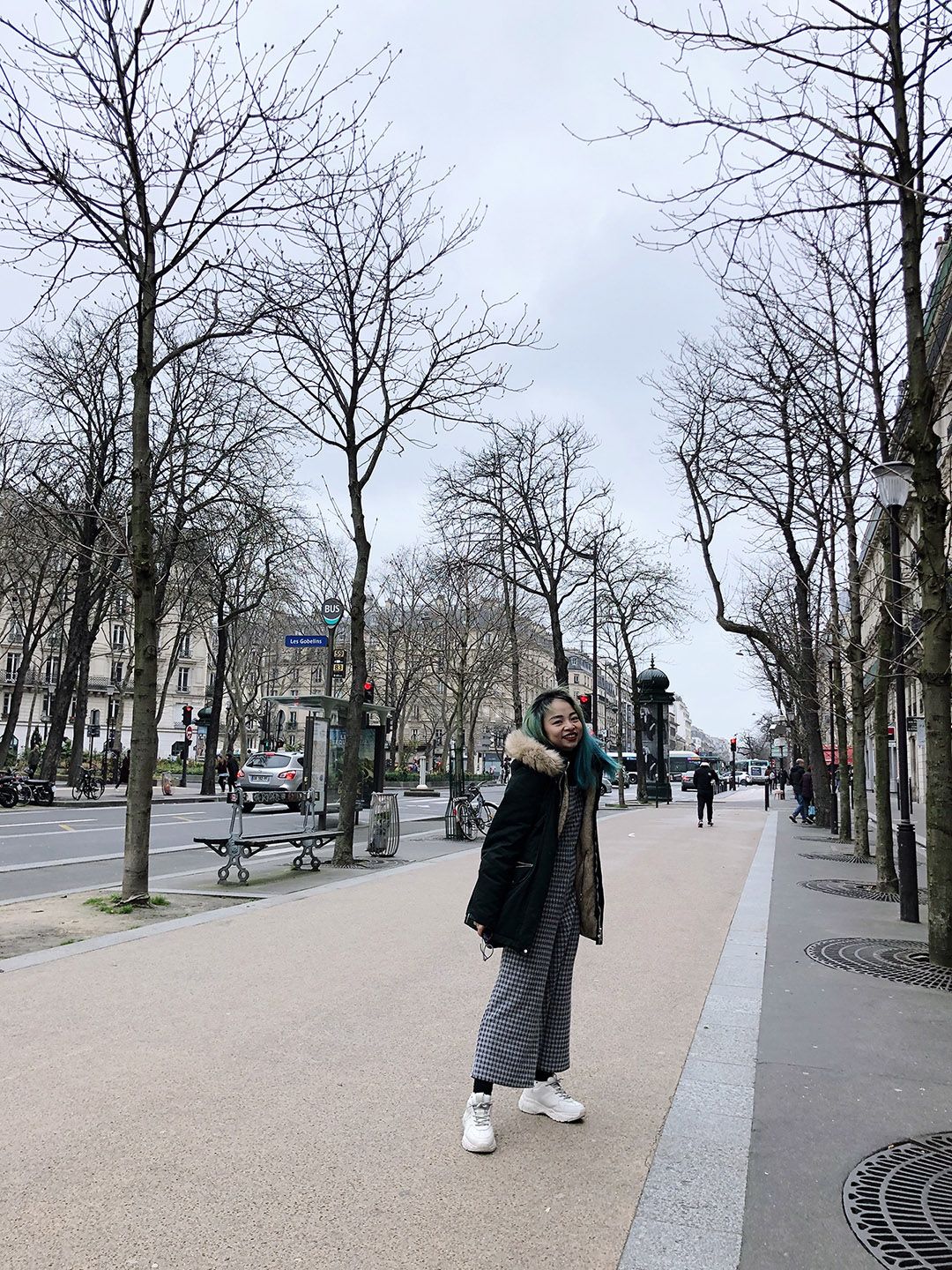 du hoc sinh viet tai chau au an toan la khi ngoi yen mot cho