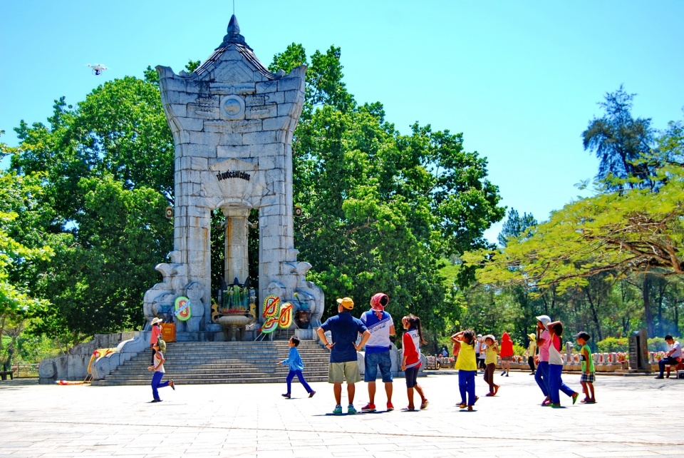 Những chiến trường xưa “nở hoa” nhung chien truong xua no hoa