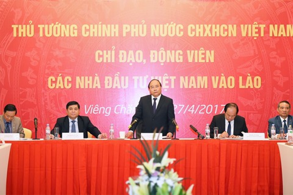thu tuong gap mat cac doanh nghiep viet nam dau tu tai lao