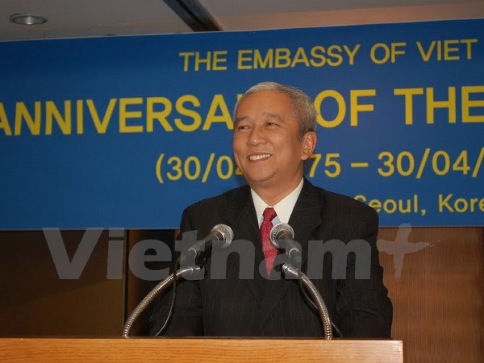 ky niem ngay giai phong mien nam thong nhat dat nuoc tai han quoc