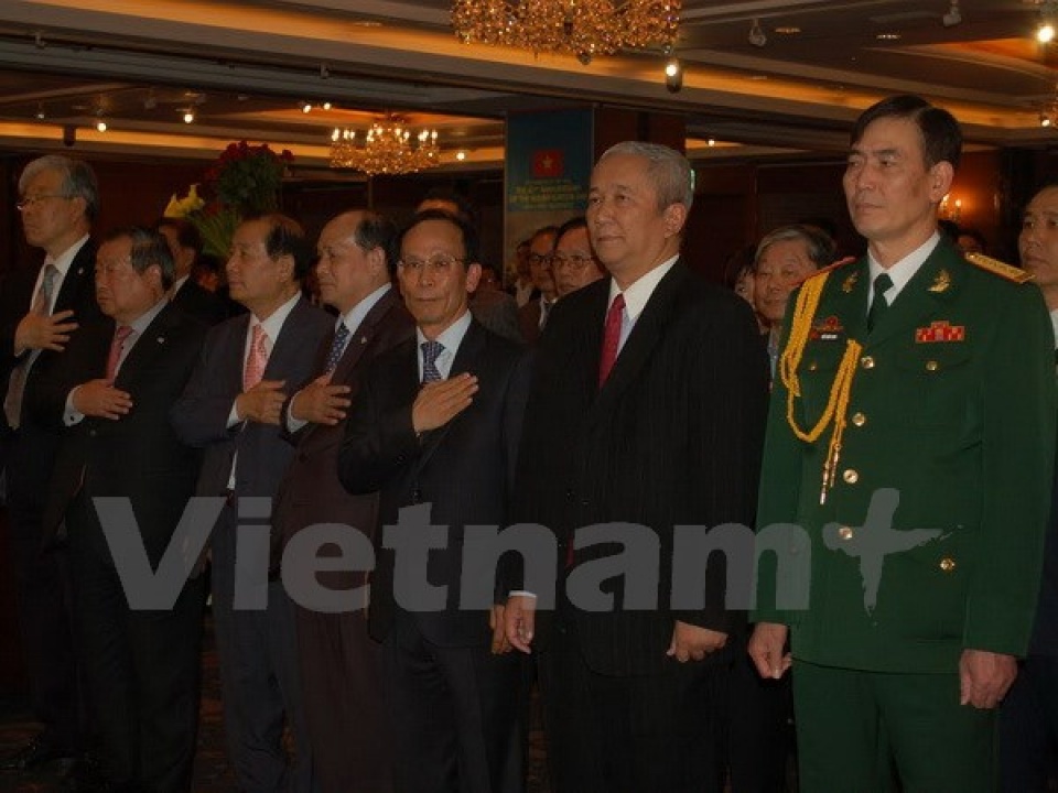 ky niem ngay giai phong mien nam thong nhat dat nuoc tai han quoc