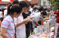 no luc dua sach viet ra thi truong the gioi duong van con xa