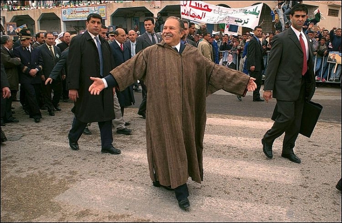 chinh truong algeria dang sau su ra di cua tong thong a bouteflika
