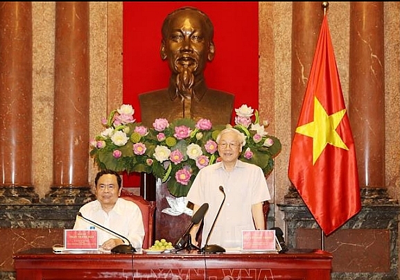 tong bi thu chu tich nuoc nguyen phu trong gap mat dai dien doan chu tich mttq viet nam