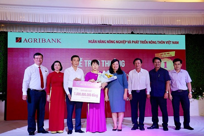 Giải đặc biệt thứ nhất chương trình “Gửi tiền trúng lớn cùng Agribank”