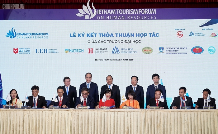 thu tuong neu 3 cau hoi lon doi voi nganh du lich