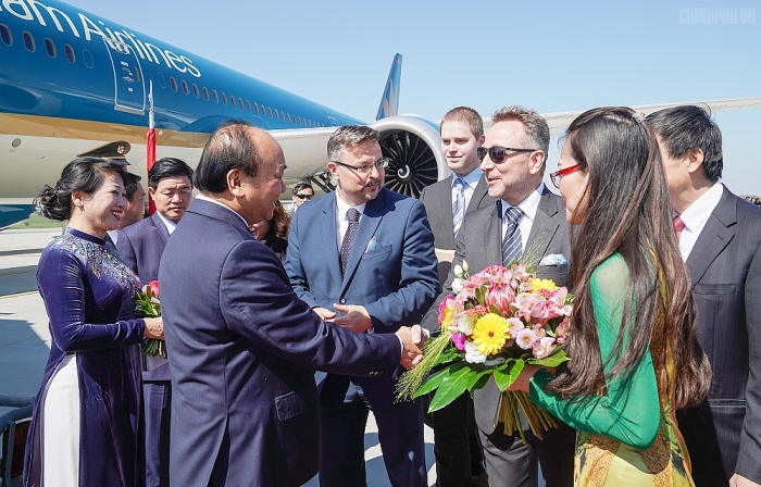 thu tuong nguyen xuan phuc den praha bat dau tham chinh thuc cong hoa sec