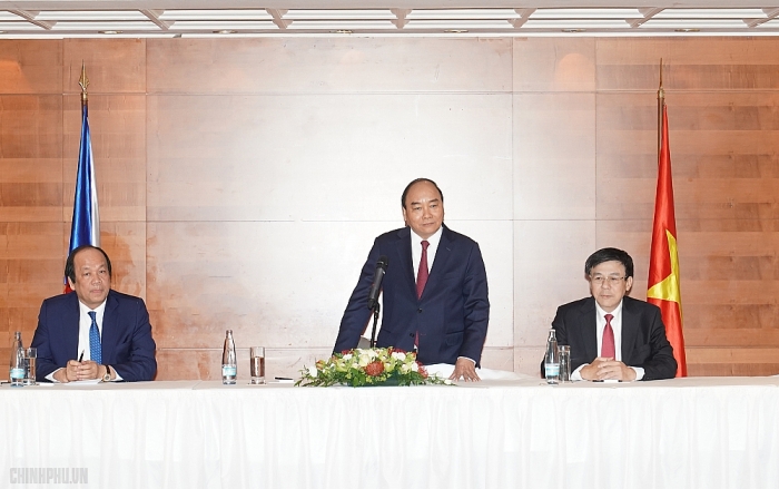 thu tuong nguyen xuan phuc gap mat lien hiep hoi nguoi viet tai chau au