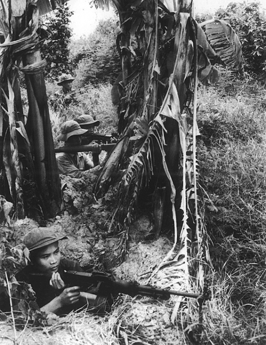 ky uc ve mot thoi oanh liet va hao hung cua dan toc qua anh