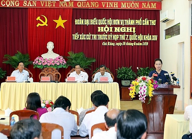 Chủ tịch Quốc hội Nguyễn Thị Kim Ngân tiếp xúc cử tri tại hai quận, huyện của Cần Thơ chu tich quoc hoi nguyen thi kim ngan tiep xuc cu tri tai hai quan huyen cua can tho