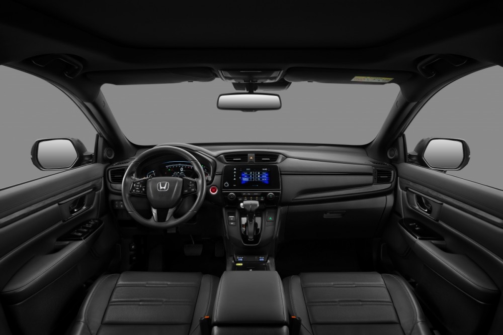 Nội thất xe cũng chỉ có một màu đen làm chủ đạo. Nội thất xe cũng chỉ có một màu đen làm chủ đạo.