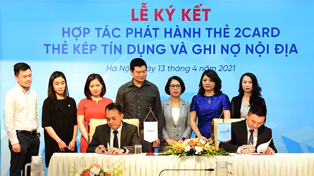 Lễ ký kết hợp tác phát hành dòng thẻ 2Card giữa VietinBank và NAPAS