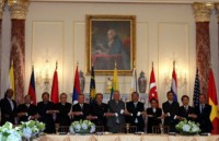 nhat ban de nghi lap thoa thuan hoan doi tien te voi asean