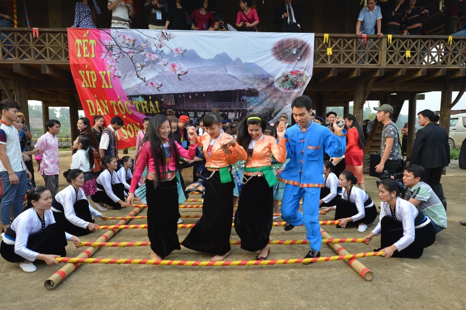 bac ho voi cong dong cac dan toc viet nam