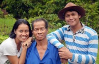 nha giau trung quoc cho con du hoc tu thuo len ba