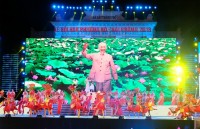 doc dao va an tuong le hoi tuong song o bucharest