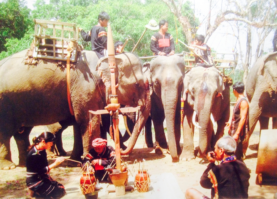 nghe con trai vua voi ke chuyen