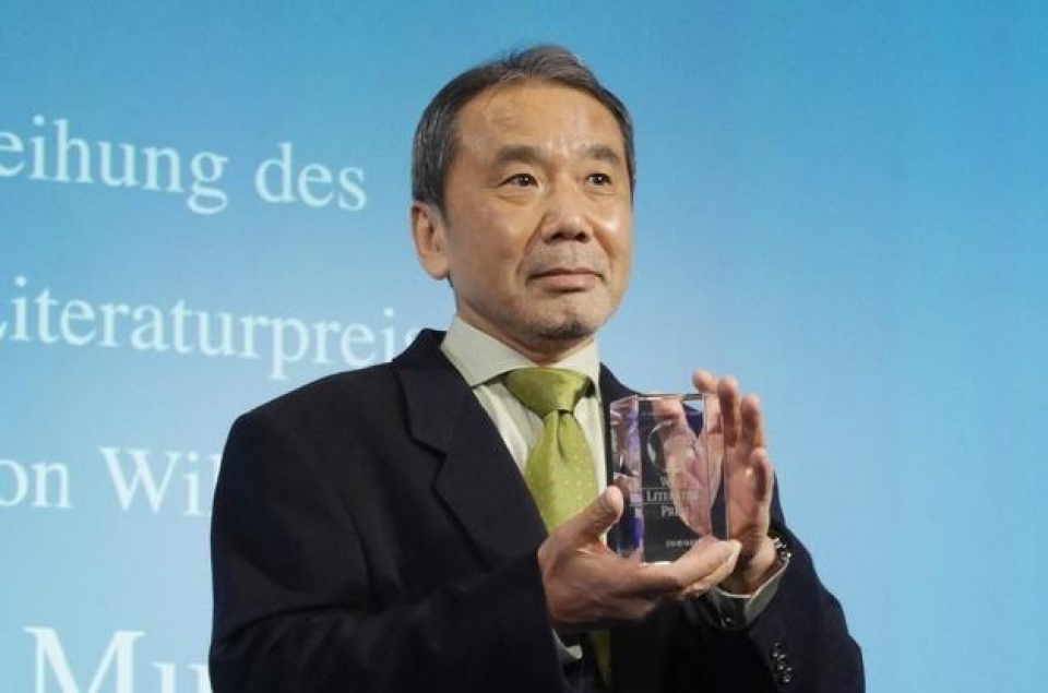 khi van hoc nhap cuoc ngoai giao