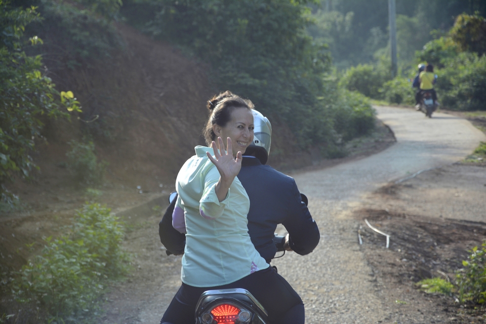 con gai chim phuong hoang ngay tro ve