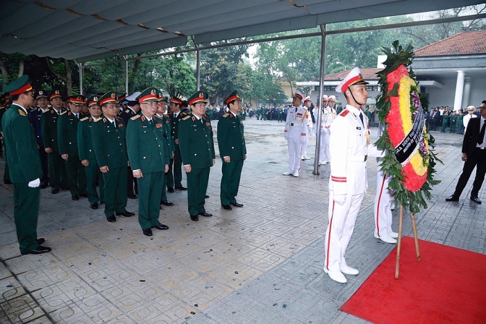 cu hanh trong the le quoc tang nguyen chu tich nuoc le duc anh