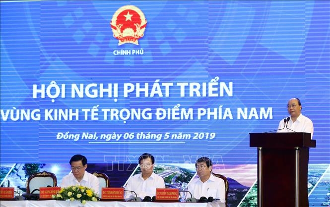 thu tuong nguyen xuan phuc chu tri hoi nghi phat trien vung kinh te trong diem phia nam