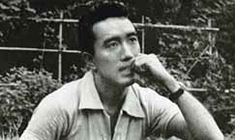 Một vở kịch Nô (Nhật Bản) hiện đại mot vo kich no nhat ban hien dai