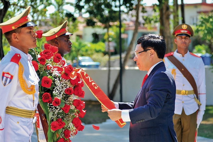 nhung ngay o la habana va washingto dc cua pho thu tuong bo truong ngoai giao pham binh minh