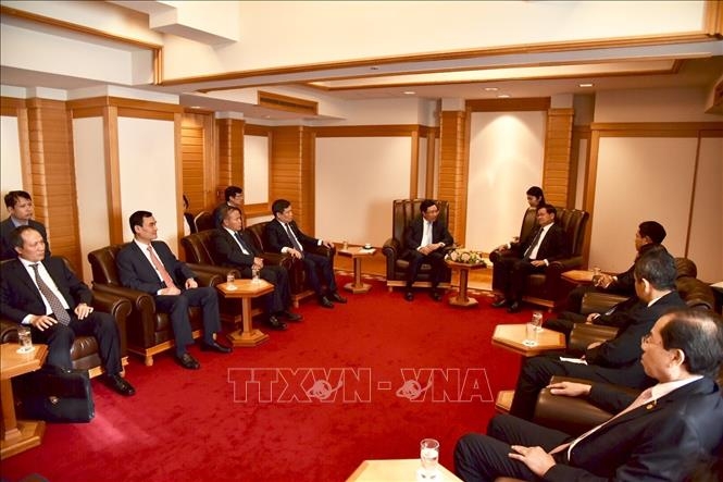 pho thu tuong pham binh minh gap thu tuong lao ben le hoi nghi tuong lai chau a 25