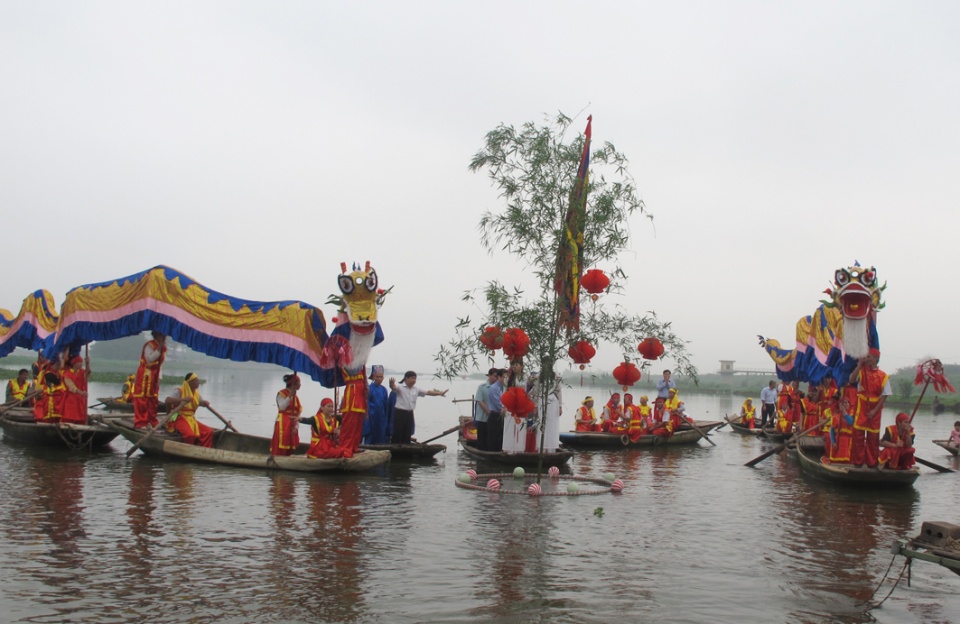 trai nghiem tuong dong trong le hoi viet nhat