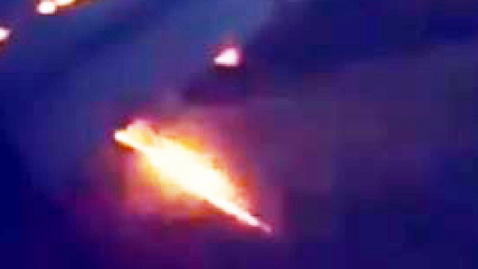 may bay cho doi bong world cup cua saudi arabia bi chay dong co