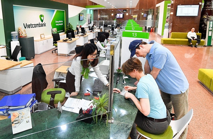 vietcombank trong top 2 toan thi truong theo khao sat 100 noi lam viec tot nhat viet nam cua anphabe