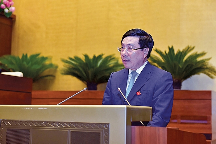 pho thu tuong pham binh minh tra loi chat van tai quoc hoi dung va trung van de cu tri quan tam