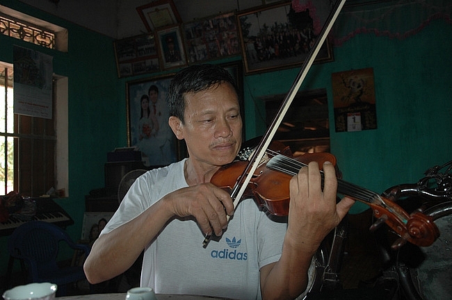 nha van hoa huu ngoc nhac tay ve nong thon viet nam