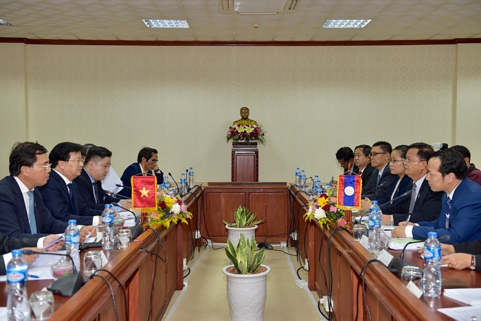 pho thu tuong trinh dinh dung tham lam viec tai lao