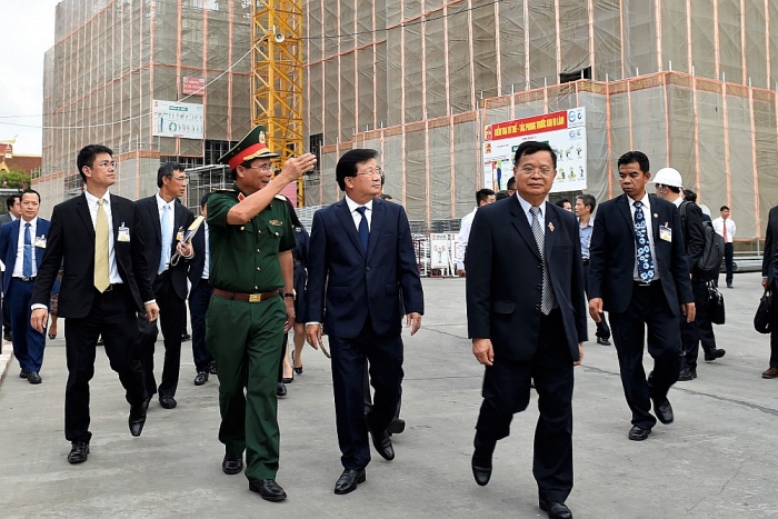 pho thu tuong trinh dinh dung tham lam viec tai lao