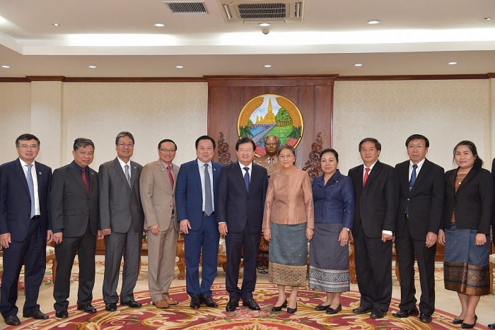 Phó Thủ tướng Trịnh Đình Dũng hội kiến Thủ tướng và Chủ tịch Quốc hội Lào pho thu tuong trinh dinh dung hoi kien thu tuong va chu tich quoc hoi lao