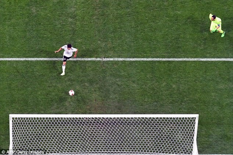 danh bai chile duc lan dau tien len ngoi confederations cup