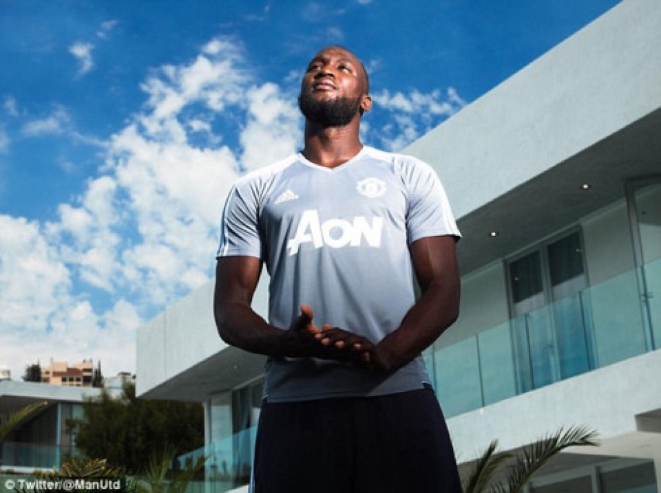 romelu lukaku chinh thuc gia nhap man utd