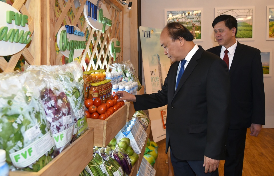 thu tuong nguyen xuan phuc kien tao la phai vuot len chinh minh