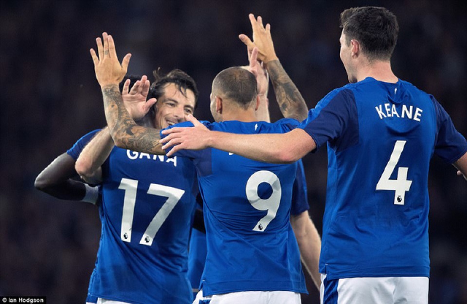 rooney da chinh everton huong niem vui o cup chau au