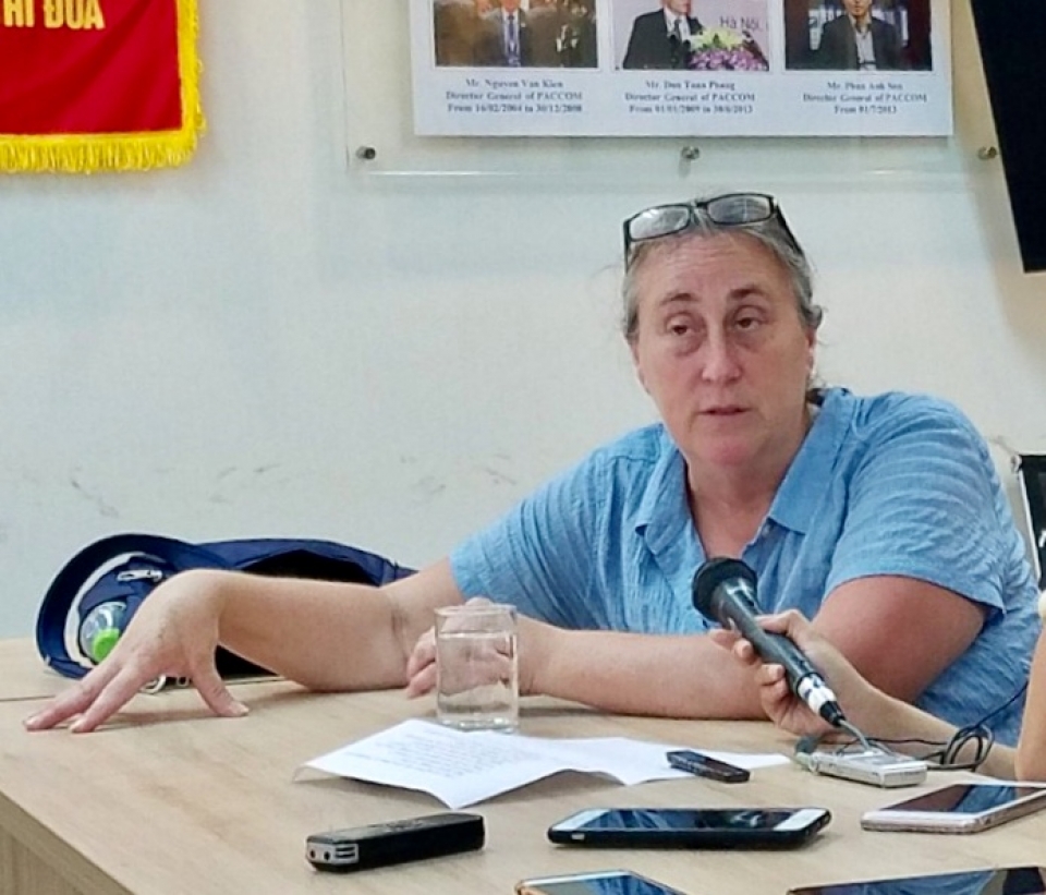 nhung phu nu my gieo mam xanh o viet nam