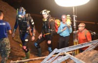 doi bong nhi thai lan gap lai cac tho lan cuu mang