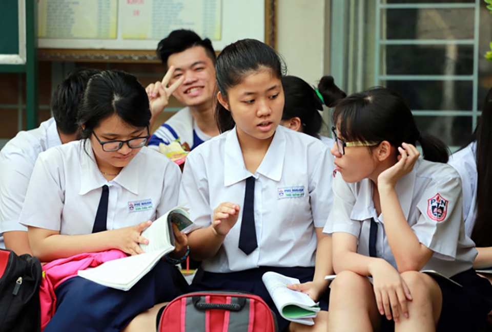 gian lan thi cu o ha giang khi cha me day con minh vao bi kich