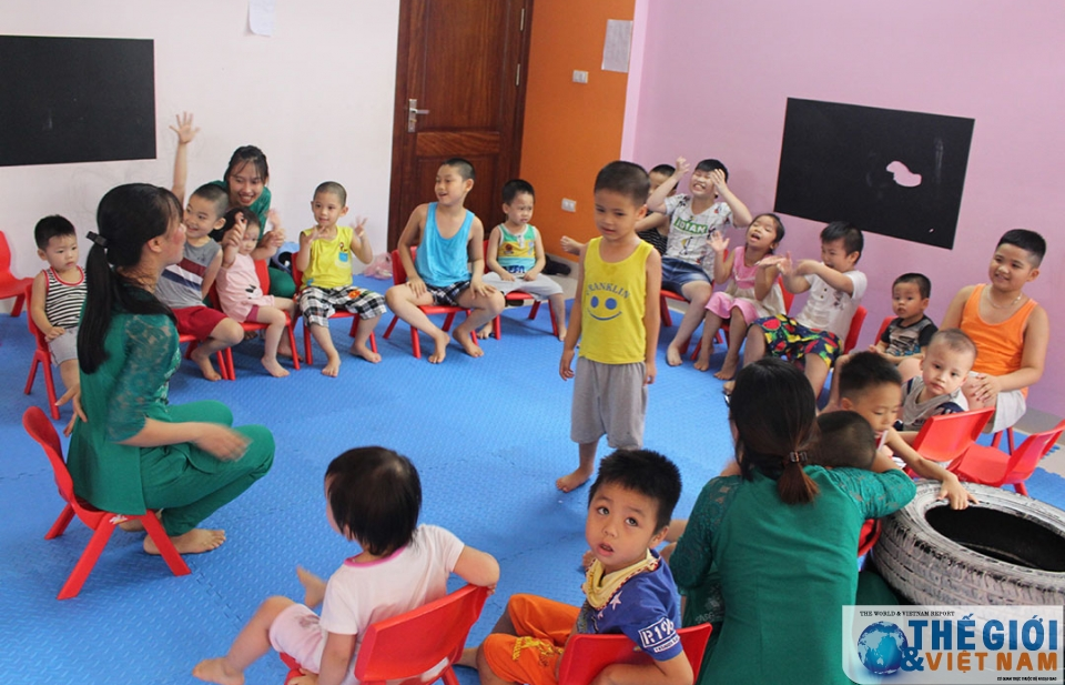 Trẻ tự kỷ: Mỗi người mẹ là một anh hùng