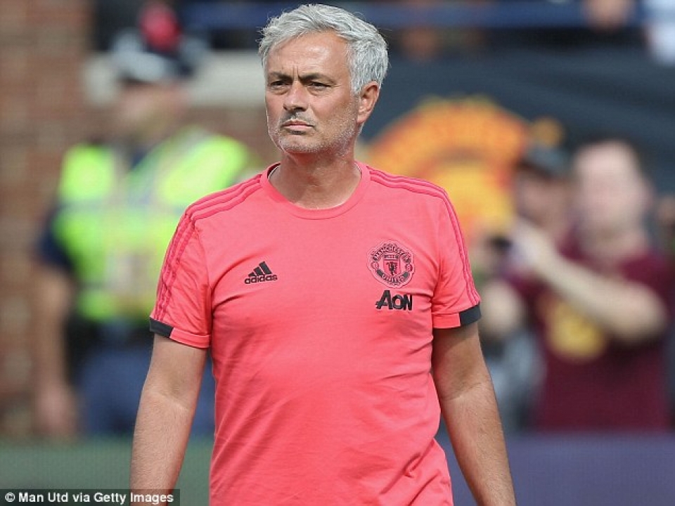 man utd gay that vong cang thang mourinho va ed woodward day len dinh diem