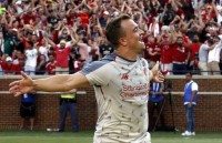 mu chinh thuc ra mat tan binh dau tien thoi hlv solskjaer