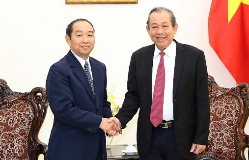 Phó Thủ tướng Thường trực tiếp Chánh án Tòa án nhân dân tối cao Lào