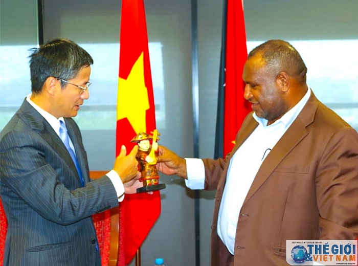 dai su pham vinh quang trinh thu uy nhiem len toan quyen papua new guinea